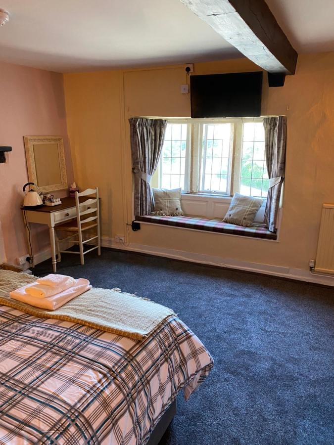 Bear Inn - Bisley Bisley  Kültér fotó